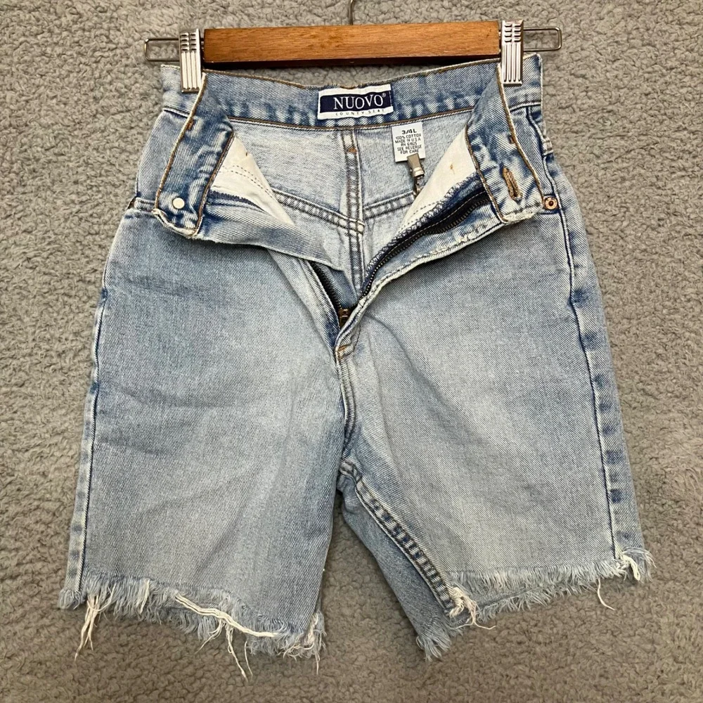 VTG Nuovo County Seat Jean Shorts‎ XS High Rise Light Denim Raw Hem Cut Off USA